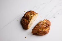 Load image into Gallery viewer, Cardamom & Pistachio Knot