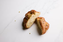 Load image into Gallery viewer, Cardamom & Pistachio Knot