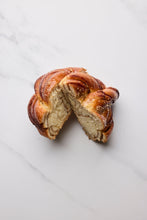 Load image into Gallery viewer, Cinnamon Knot
